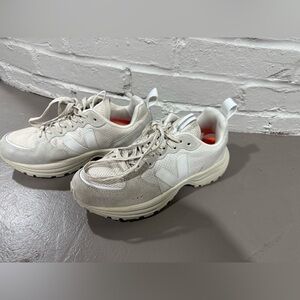 Veja Venturi II Hexamesh Sneakers